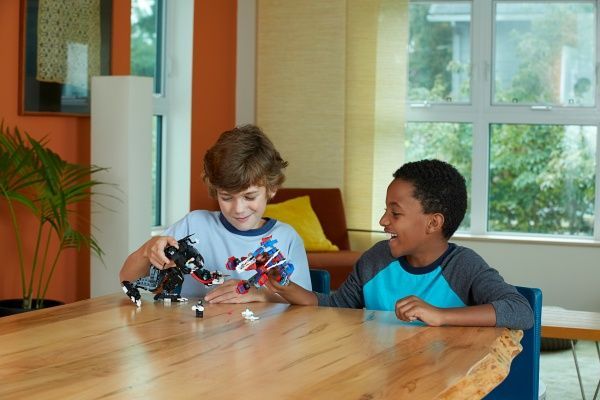 Конструктор LEGO Super Heroes Marvel Людина-Павук проти Венома 76115