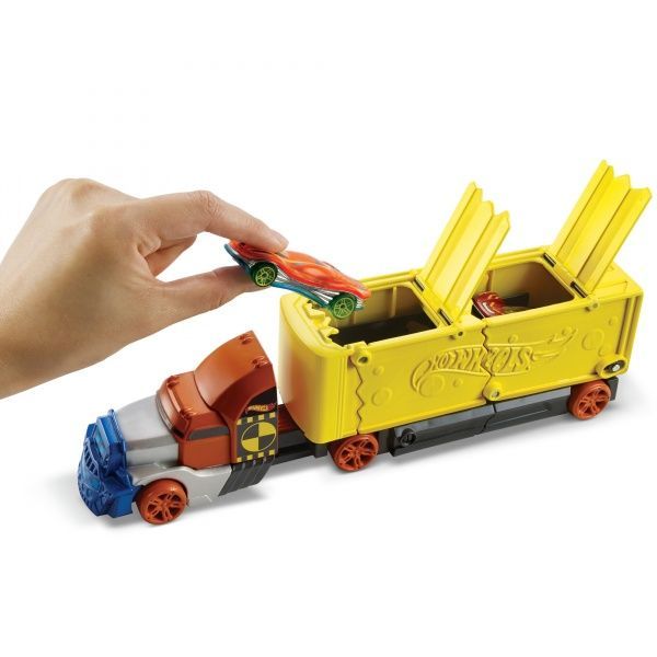 Вантажівка Hot Wheels Шалене зіткнення
