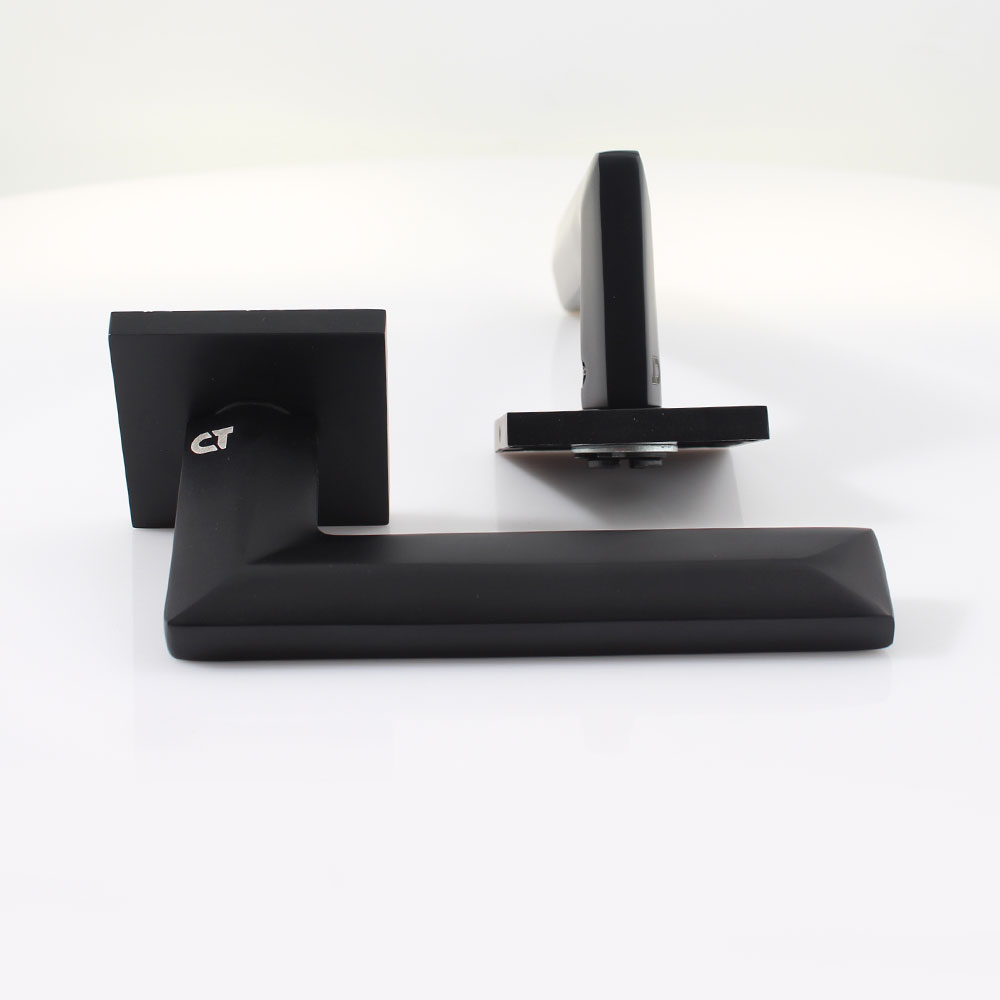 Ручка на розетке Comit Monolith Q матовый черный