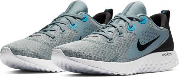 Кросівки Nike LEGEND REACT AA1625-006 р.8,5 чорний