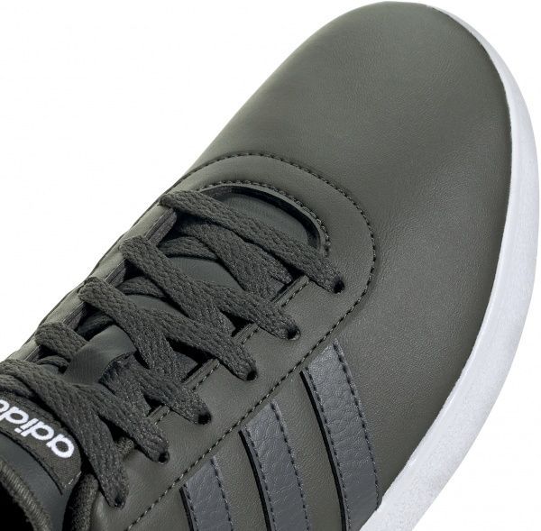 Кросівки Adidas EASY VULC 2.0 EG4020 р.8,5 чорний