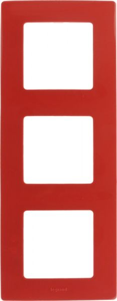 Рамка трехместная Legrand Etika универсальная красный 672533