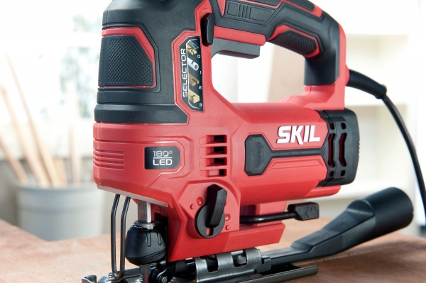 Електролобзик SKIL SW1E4531GA