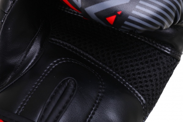 Рукавички для карате MaxxPro AVG-250 р. 6 червоний