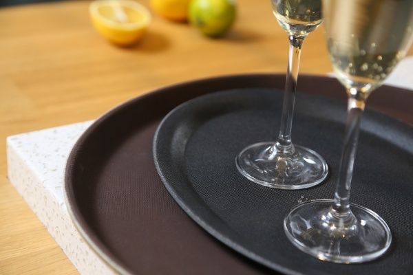 Таця з антиковзким покриттям 29х22x1,5 см чорна Origami Horeca