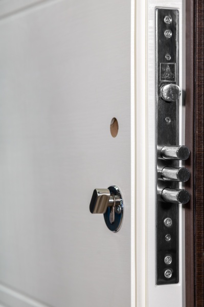 Двері вхідні Revolut Doors В-413 модель 163 венге горизонт темний / дуб пломбір горизонт 2040x840 мм праві