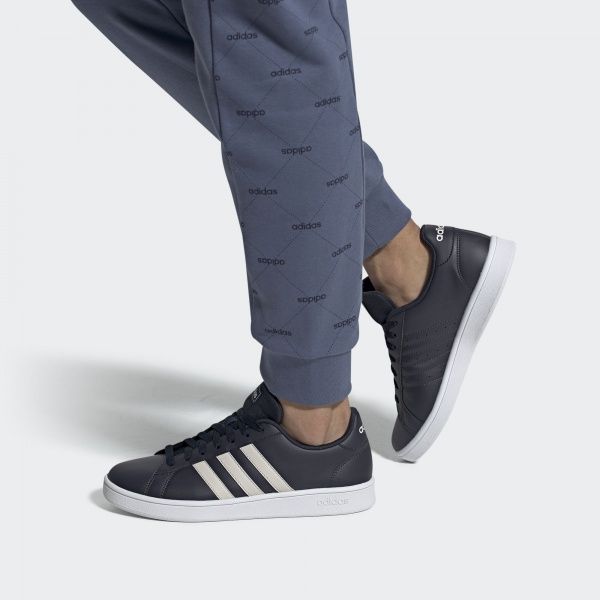 Кросівки Adidas GRAND COURT BASE EE7906 р.13,5 темно-синій