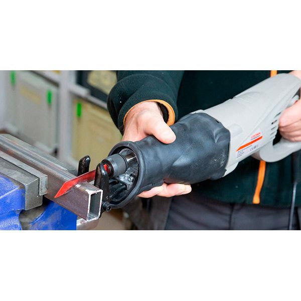 Пила сабельная Crown CT15133