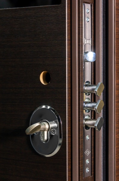 Двері вхідні Булат Гарант 514 венге горизонт темний 2050x950 мм праві