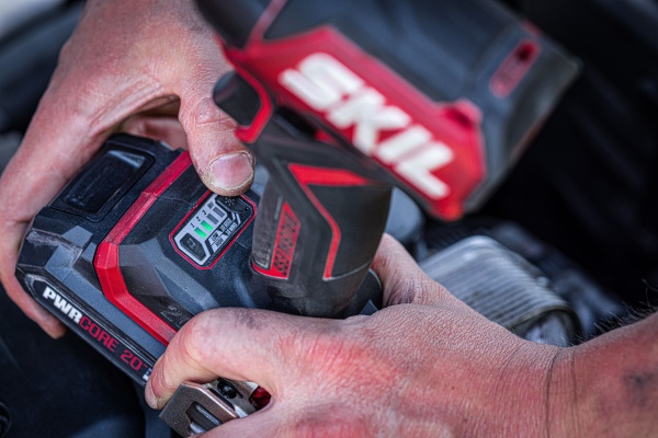 Гайковерт ударний акумуляторний SKIL SD1E3265CA