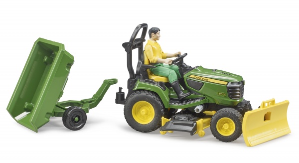 Игрушечный набор Bruder Садовый трактор John Deere с прицепом и фигуркой садовода 62104