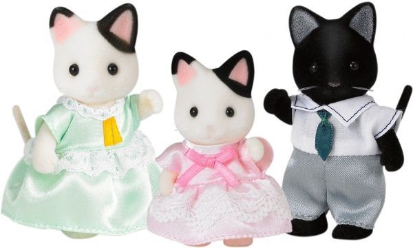 Набор фигурок Sylvanian Families Семья котов в смокинге 