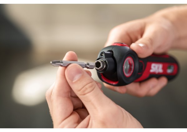 Викрутка акумуляторна SKIL 11072900101