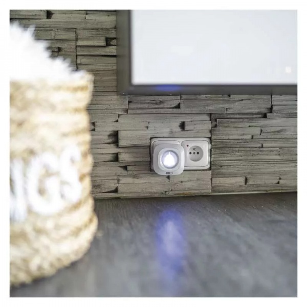 Звонок беспроводной в розетку Emos белый с серым P5733W