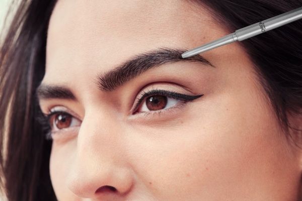 Карандаш для бровей L'Oreal Paris Brow Artist Le Skinny ультратонкий 105 Brunette 1,2 г