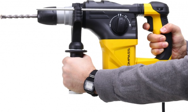 Перфоратор Compass BRH3212A