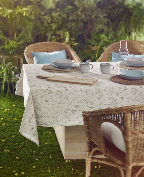 Скатерть Lavanda 150x150 см бежевый с рисунком Atenas Home 