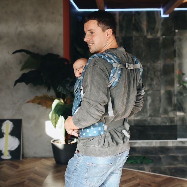 Эрго-рюкзак ONE+ Бискай Love & Carry бирюзовый с принтом LC531 