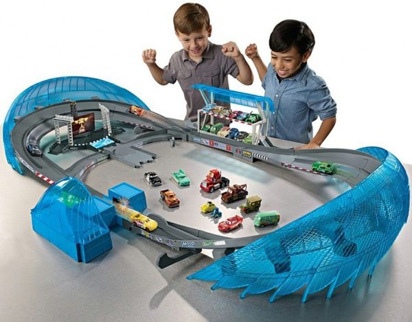 Трек Hot Wheels Легендарный автодром Флориды из м/ф «Тачки 3» 1:55 FCW020