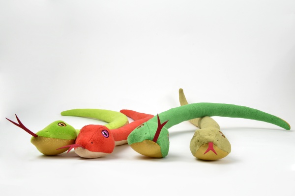 Мягкая игрушка WP Merchandise Змея Зоя 80 см в ассортименте FWPSHKZOYA23MT080