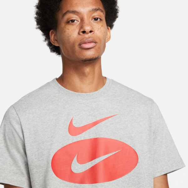 Футболка Nike M NSW SWOOSH OVAL HBR TEE DM6343-063 р.2XL сірий