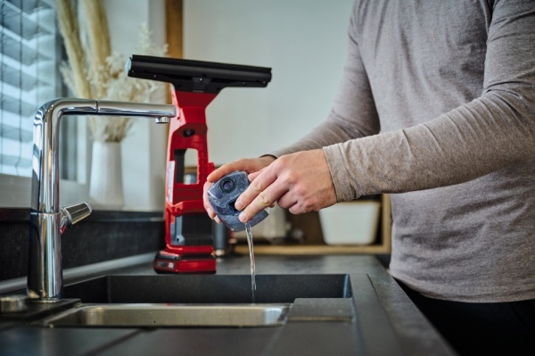 Очиститель окон Einhell BRILLIANTO 18V 2.5 Ah PXC Starter Kit