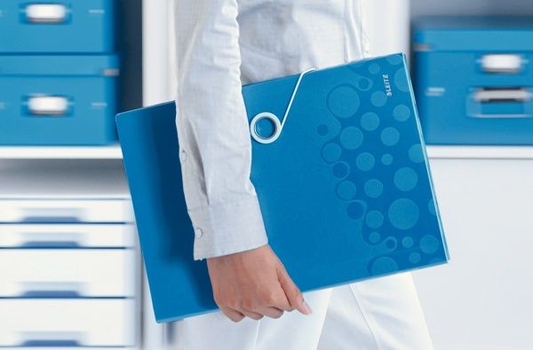 Папка з відділеннями WOW A4 синій металік 45890036 Leitz