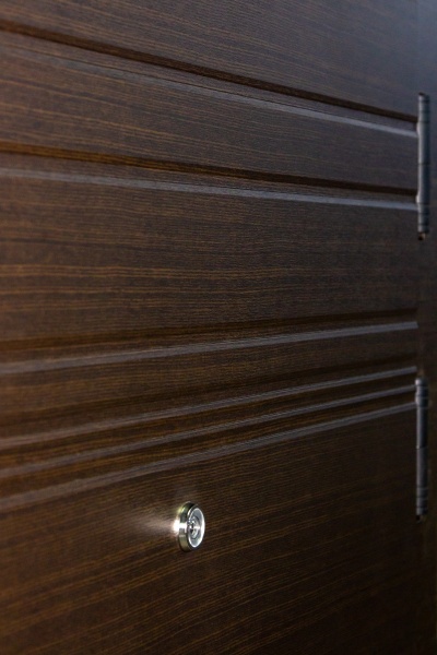 Двері вхідні Булат Гарант 514 венге горизонт темний 2050x850 мм праві