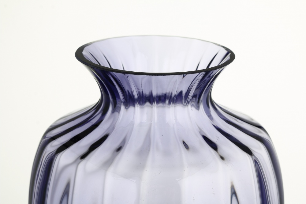 Ваза скляна Wrzesniak Glassworks Torun 13 см фіолетова 17-9937