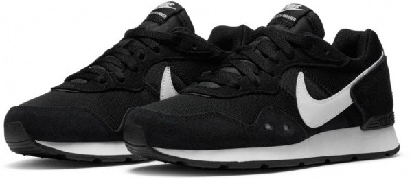 Кросівки Nike WMNS VENTURE RUNNER CK2948-001 р.9.5 чорний