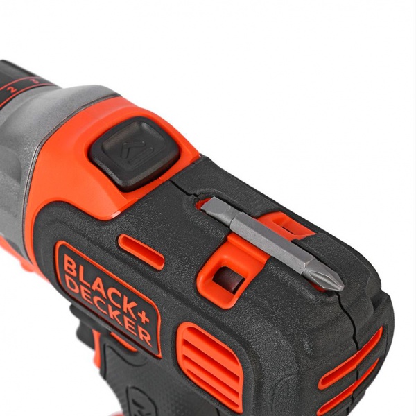 Многофункциональное устройство Black+Decker MT218K