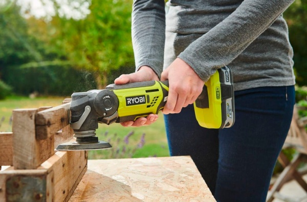 Многофункциональное устройство RYOBI аккумуляторный 18 В 10000 - 20000 об / мин. 1,4 кг. R18MT-0 ONE +