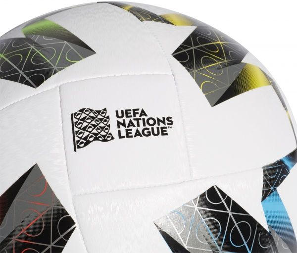 Футбольный мяч Adidas р. 5 FS0204