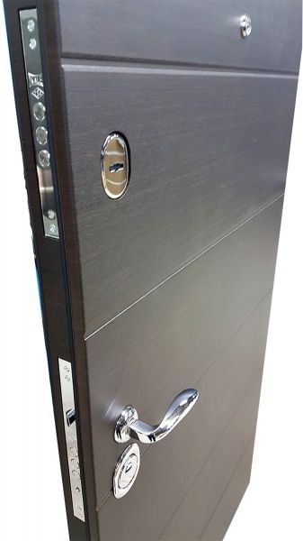 Двері вхідні Булат Престиж 156 венге горизонт темний 2050x850мм праві