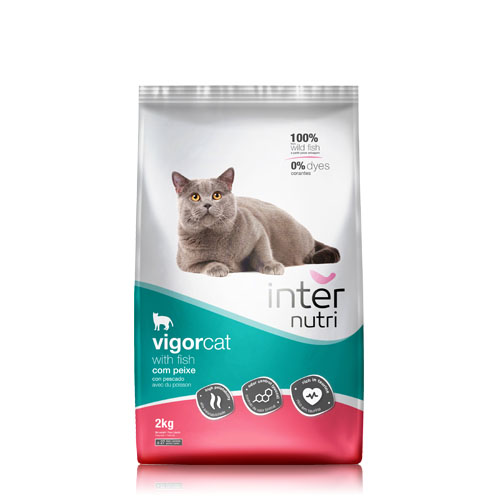 Корм сухий для молодих та дорослих котів усіх порід Internutri Vigor Cat з рибою 2 кг