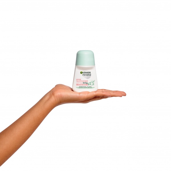 Дезодорант-антиперспирант для женщин Garnier Mineral Гиалуроновый Уход 50 мл