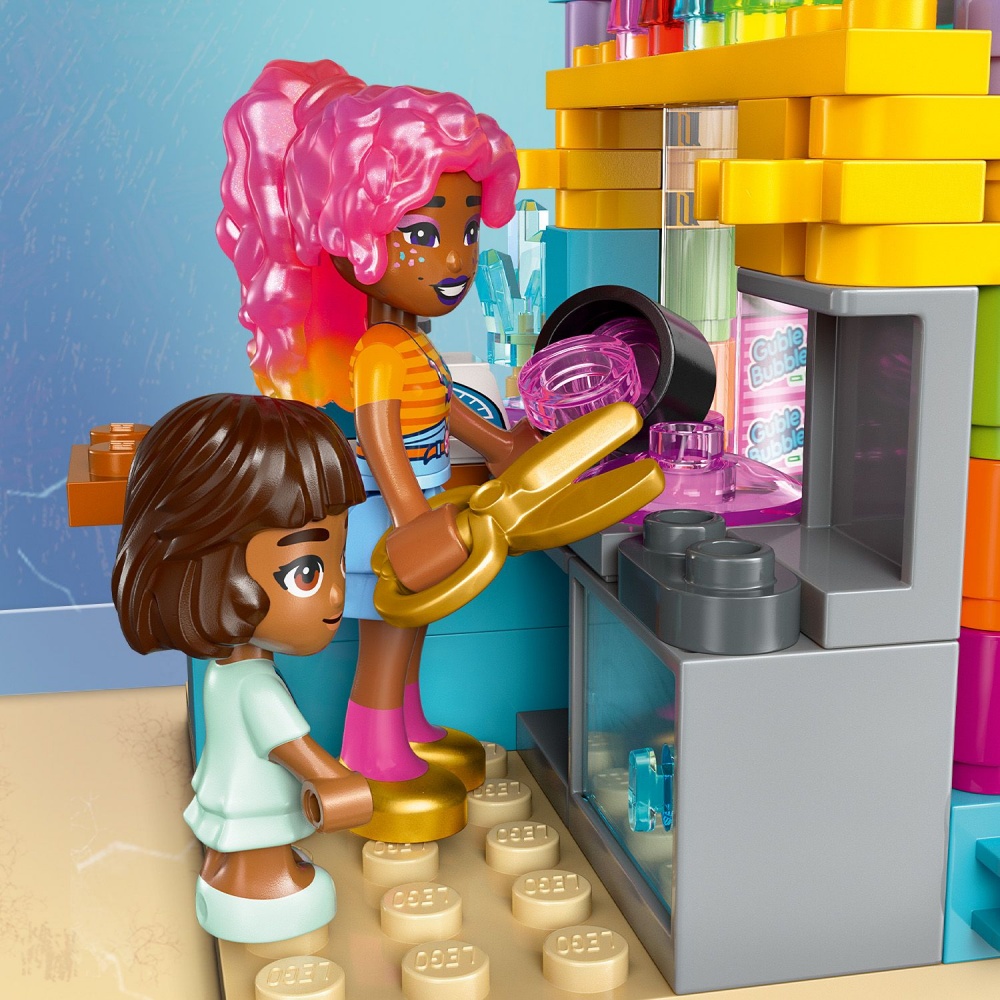 Конструктор LEGO Friends Конфета Хартлейк-Сити 42649
