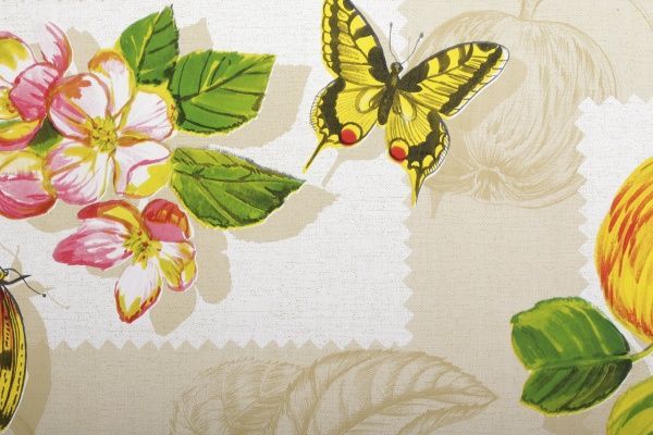 Скатерть Лайт 4731420а12 130x120 см бежевый с рисунком УкрСкат 