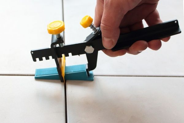 Система выравнивания плитки Т-Нова инструмент универсальный 1/3