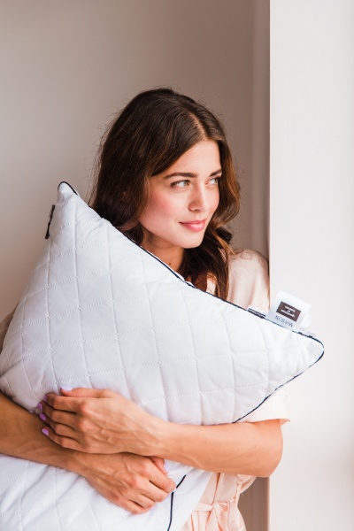 Подушка антиаллергенная 1164 Royal Pearl EcoSilk мягкая 50x70 см (2200001515505) MirSon