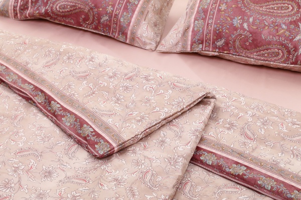 Комплект постільної білизни Como 41 сімейний рожевий із малюнком Grandfoulard 