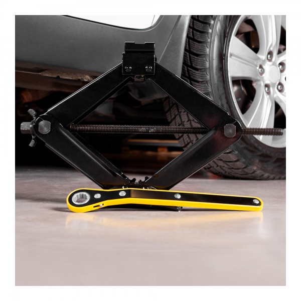 Домкрат механический ромбический AMiO (02479) 2 т