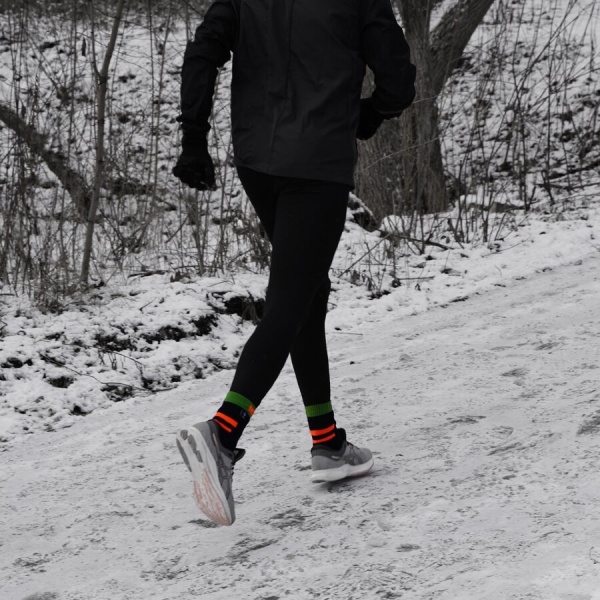 Шкарпетки Dexshell водонепроникні Running, p-p М, з помаранчевими смугами DS645BORM р.39-42 [019] Black