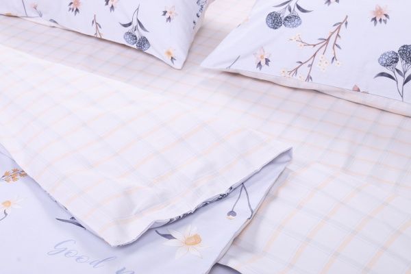 Комплект постільної білизни Silver blossom сімейний різнокольоровий принт La Nuit 