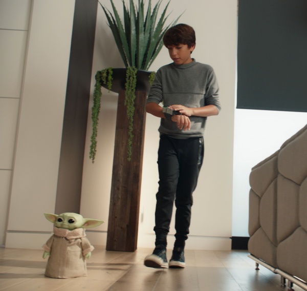 Игрушка интерактивная Mattel Малыш Йода с функционалом 