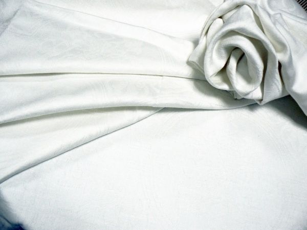 Скатерть жаккардовая льняная 140x180 см белый Галерея льна 