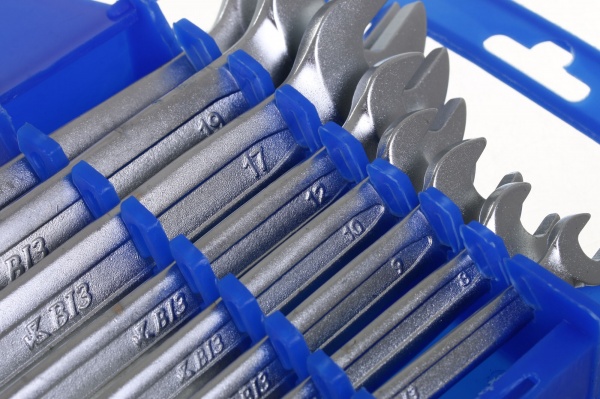 Набір ключів ріжкових ВІЗ сумка (7-24)