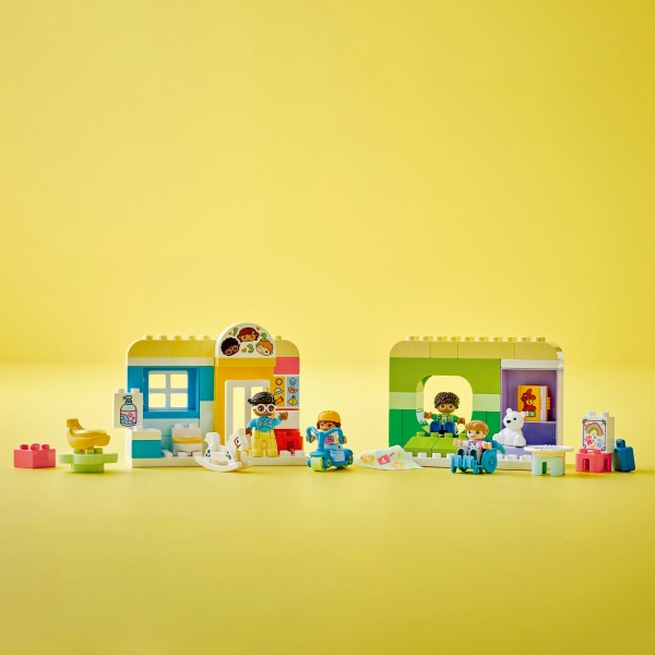 Конструктор LEGO DUPLO Будни в детском саду 10992