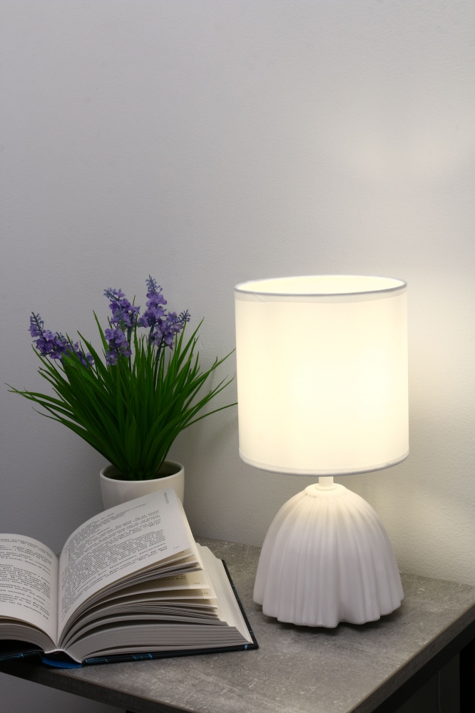 Настольная лампа Luna 40 Вт E14 белый ML-13446-B