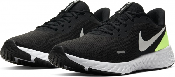 Кроссовки Nike REVOLUTION 5 BQ3204-010 р.US 8,5 черно-белый